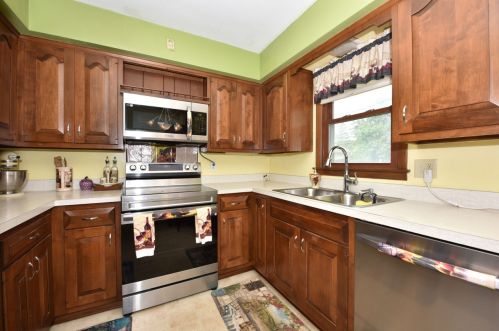 6520 Bottsford Ave, Milwaukee WI 53220-3446 exterior