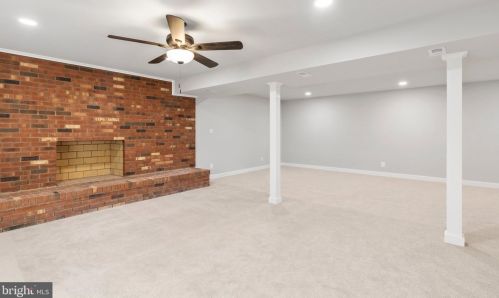 700 Winterberry Dr, Fredericksburg VA  22405-2056 exterior