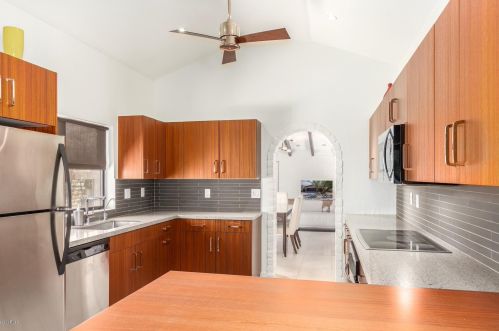 6825 18th St, Phoenix AZ  85042-5706 exterior