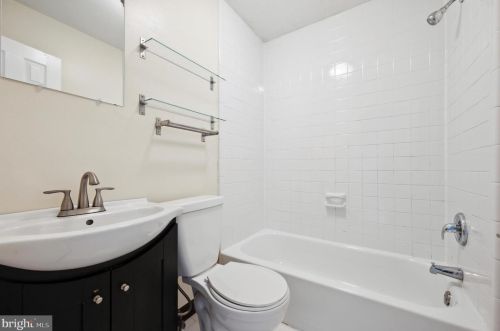 927 Dudley St, Philadelphia PA 19148-2321 exterior