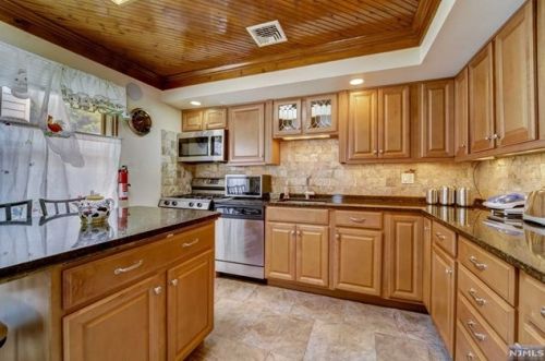 109 Lafayette Ave, Dumont NJ  07628-2107 exterior