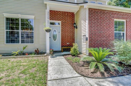 2110 Country Manor Dr, Mount Pleasant, SC 29466-7448