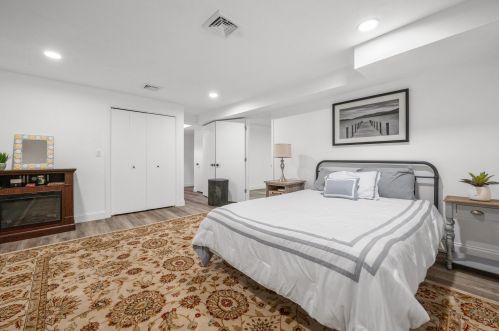 5 Elizabeth Cir, Mashpee MA 02649-2295 exterior