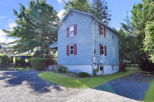 815 Randolph Rd, Middletown, CT 06457-5236
