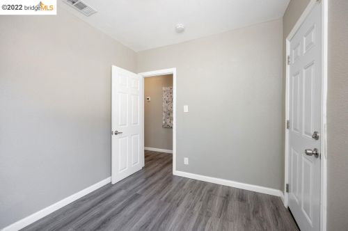 2809 99th Ave, Oakland CA  94605-4814 exterior