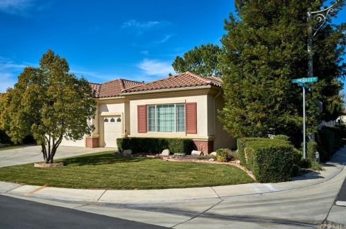 964 Gleneagles Rd, Beaumont, CA 92223-8524