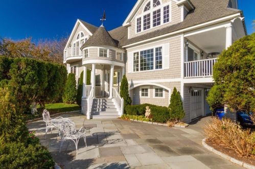 191 Old Beach Rd, Middletown, RI 02840-3356