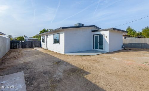 9409 4th Ave, Phoenix AZ  85021-2410 exterior