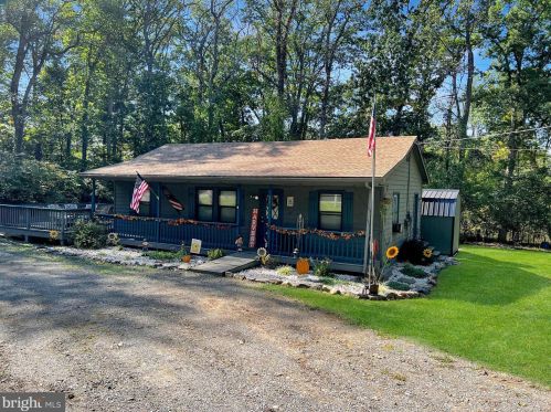 30 Kenwood Ln, Harpers Ferry, WV 25425-5747