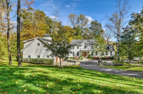 323 Smith Ridge Rd, New Canaan CT  06840-3625 exterior