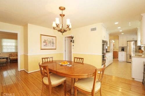 1032 Chestnut Ave, Orange CA 92867-3832 exterior