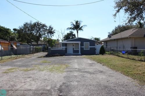 2552 Kentucky St, West Palm Beach, FL 33406-4236
