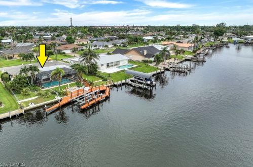 3810 1st Pl, Cape Coral FL  33904-4803 exterior