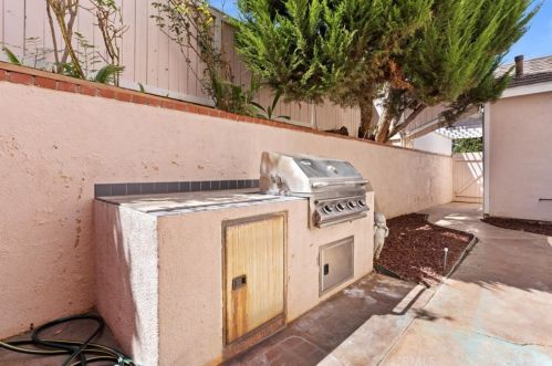 584 Andover Dr, Anaheim CA  92807-4606 exterior