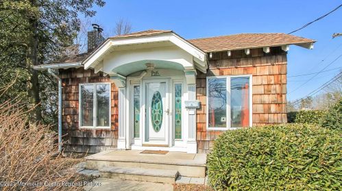 389 Broad St, Tinton Falls, NJ 07701-2103