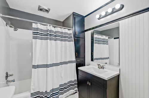 1027 Church St, Marion OH  43302-4408 exterior