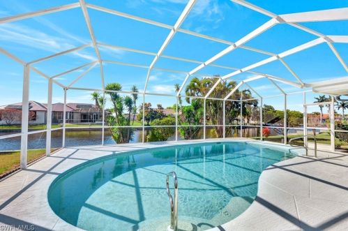 2226 5th Pl, Cape Coral, FL 33990-4308