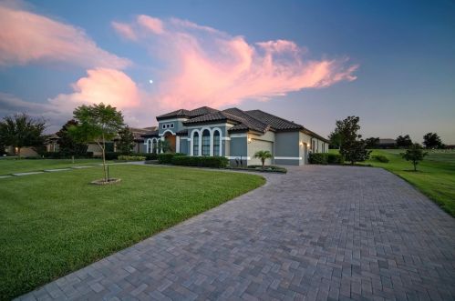 13749 Carryback Dr, Dade City, FL 33525-6274