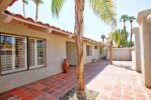 64 Sierra Madre Way, Rancho Mirage CA  92270-3933 exterior