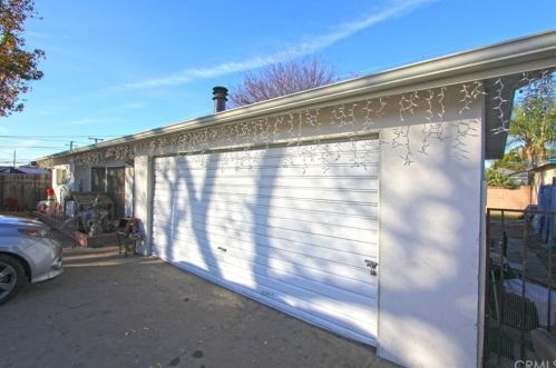 14737 Blaine Ave, Bellflower CA 90706-3609 exterior