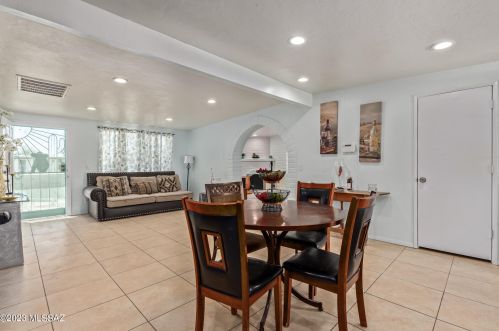 4801 Camino De La Plz, Tucson AZ  85714-3125 exterior
