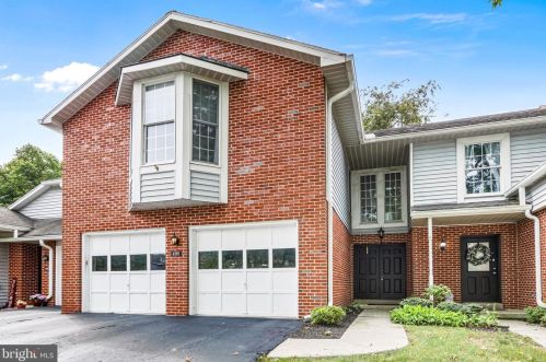 4285 Wimbledon Dr, Harrisburg, PA 17112-9109