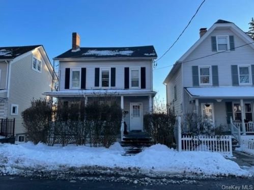 1125 Orchard St, Peekskill, NY 10566-2839