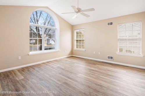 16 Wellington Ln, Lakewood NJ  08701-5736 exterior