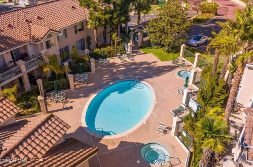 290 Ridgeton Ln, Simi Valley CA  93065-6743 exterior