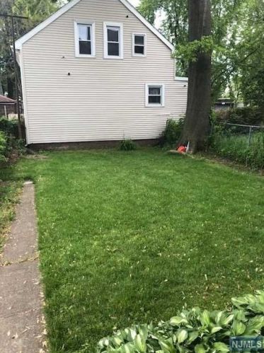 16 Hopper St, Paterson NJ 07508-2037 exterior