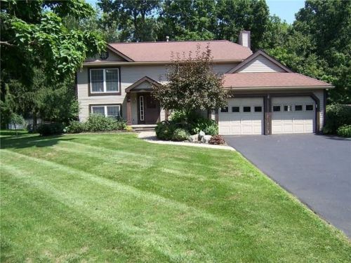 604 Kayleigh Dr, Webster, NY 14580-2360