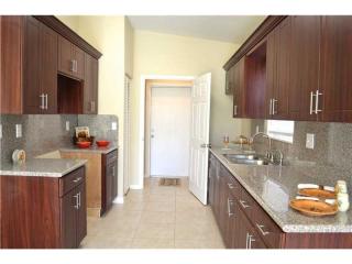 2924 Lincoln St, Hollywood FL  33020-3836 exterior