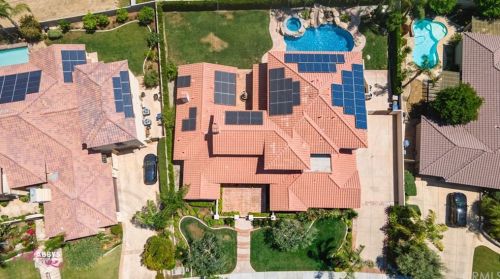 2404 Tiverton Dr, Bakersfield, CA 93311-9380