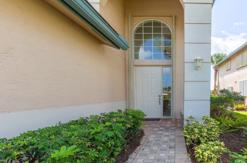 1497 Prestwick Ln, Fort Pierce, FL 34952-6027