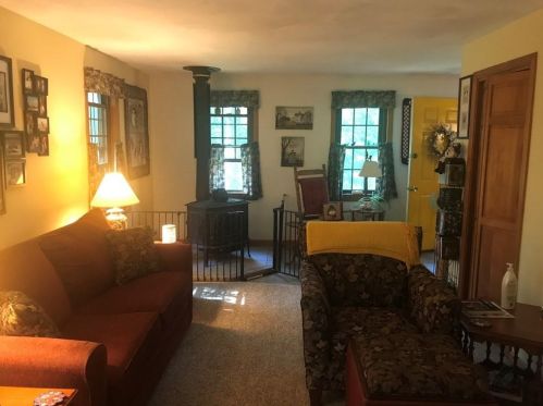 5701 Flat River Rd, Coventry, RI 02827-1708