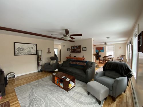 61 Thorndike Rd, Weare NH  03281-4549 exterior