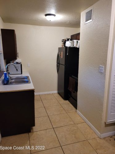 1081 Deleon Ave, Titusville, FL 32780-2405