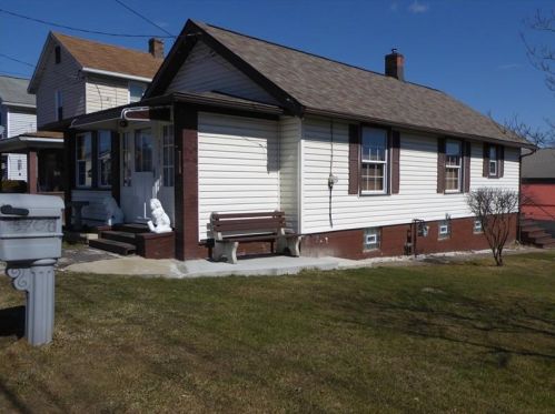 3706 3rd Ave, Beaver Falls, PA 15010-1902