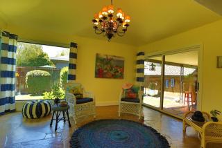 203 Casa Linda Dr, Woodland, CA 95695-4720