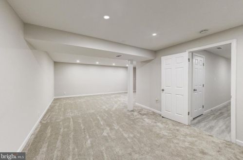 9107 Wax Myrtle Ct, Springfield VA  22015-2007 exterior