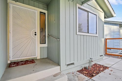 2452 College Park Cir, Santa Rosa, CA 95401-9148