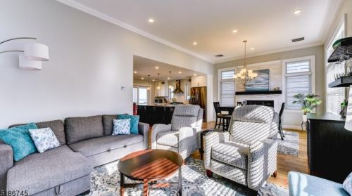 5 Fort Ave, Pelican Island NJ  08751-1512 exterior