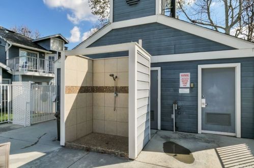 218 Glendora Ave, Covina CA 91724-2968 exterior