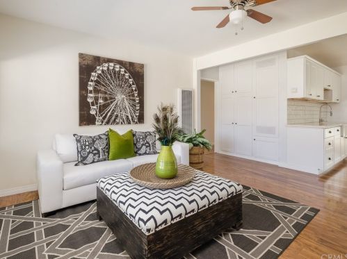 14608 Fonthill Ave, Hawthorne CA  90250-8460 exterior