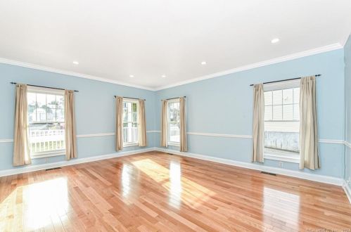 6 Nolan St, Norwalk CT  06850-2525 exterior