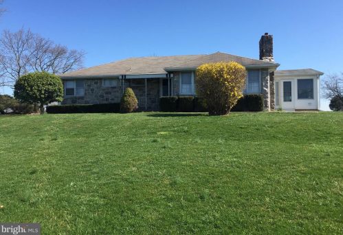2933 Big Rd, Zieglerville, PA 19492-9704