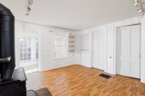 518 1 St, Greenport NY  11944-1601 exterior