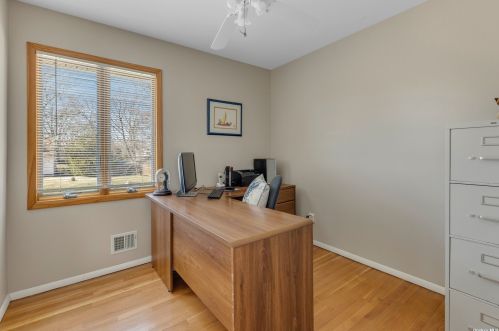 15 Purdy Ave, Elwood NY  11731-4501 exterior