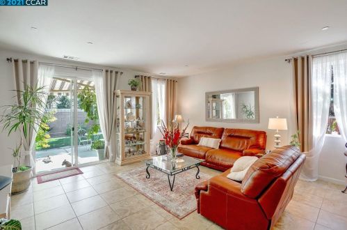 225 Silver Bell Way, Oakley CA  94561-2363 exterior