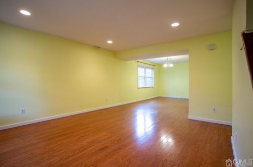 18 Lewis Ct, East Brunswick, NJ 08816-4056